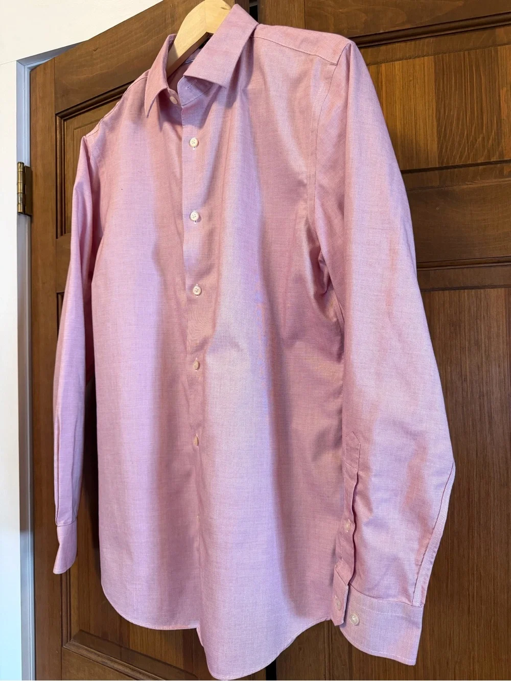 Banana Republic Men's red and white checkered long-Sleeve Dress Shirt